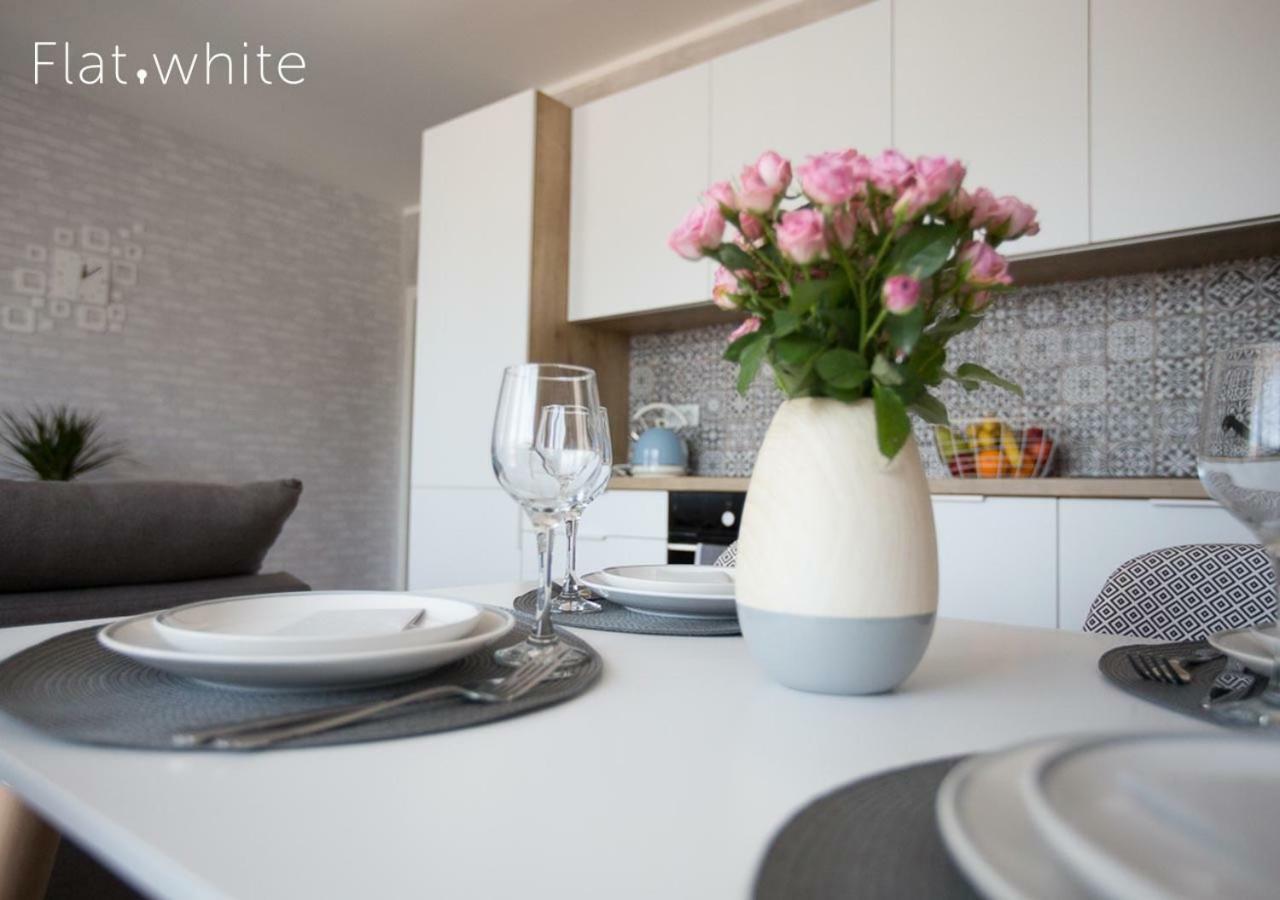 Apartamenty Flat White Zamkowa 4-6 Зелена Гура Екстер'єр фото
